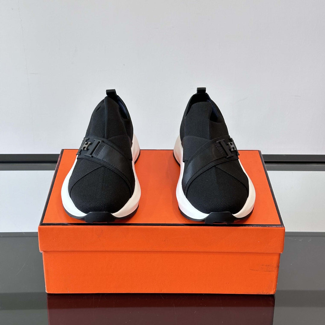 Damen Sportliche Slip-On Sneakers mit atmungsaktiver Mesh-Oberfläche und Dämpfungssystem R&B