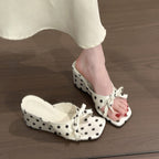 Damen Wedge-Sandalen mit verspieltem Punkten-Design und elegantem Schleifen-Detail EB