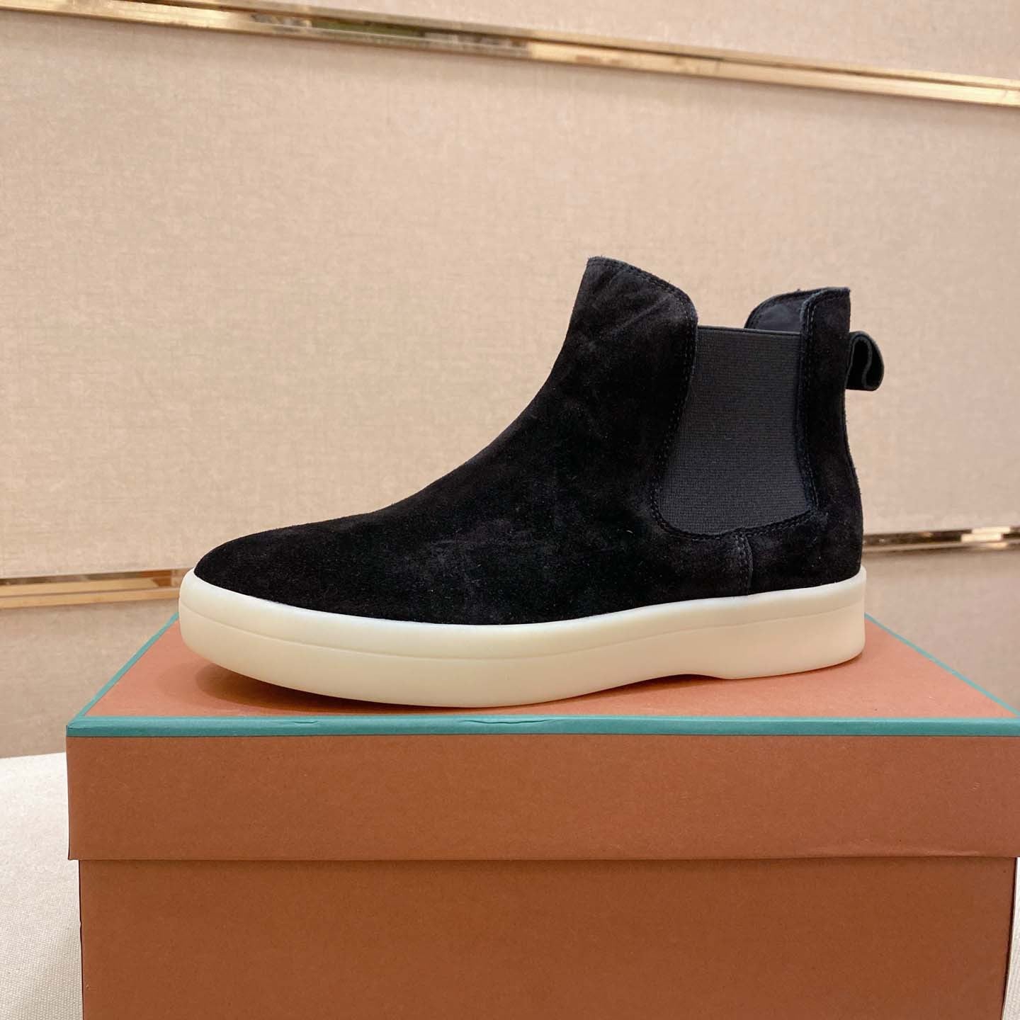 Damen Chelsea Boots aus hochwertigem Wildleder mit flexiblem Gummizug R&B