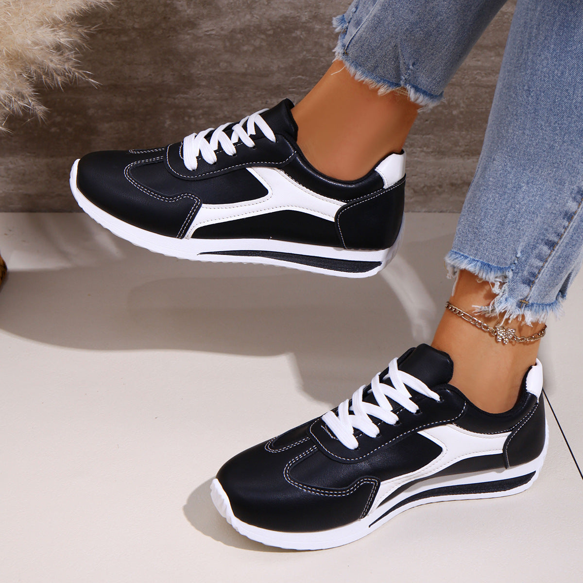 Damen Sportliche Sneakers mit modischem Kontrastdesign R&B