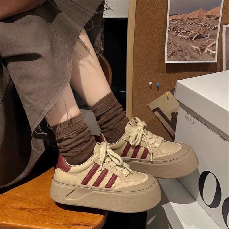 Damen Plattform-Sneaker mit strapazierfähigem Obermaterial und extrahoher Sohle R&B