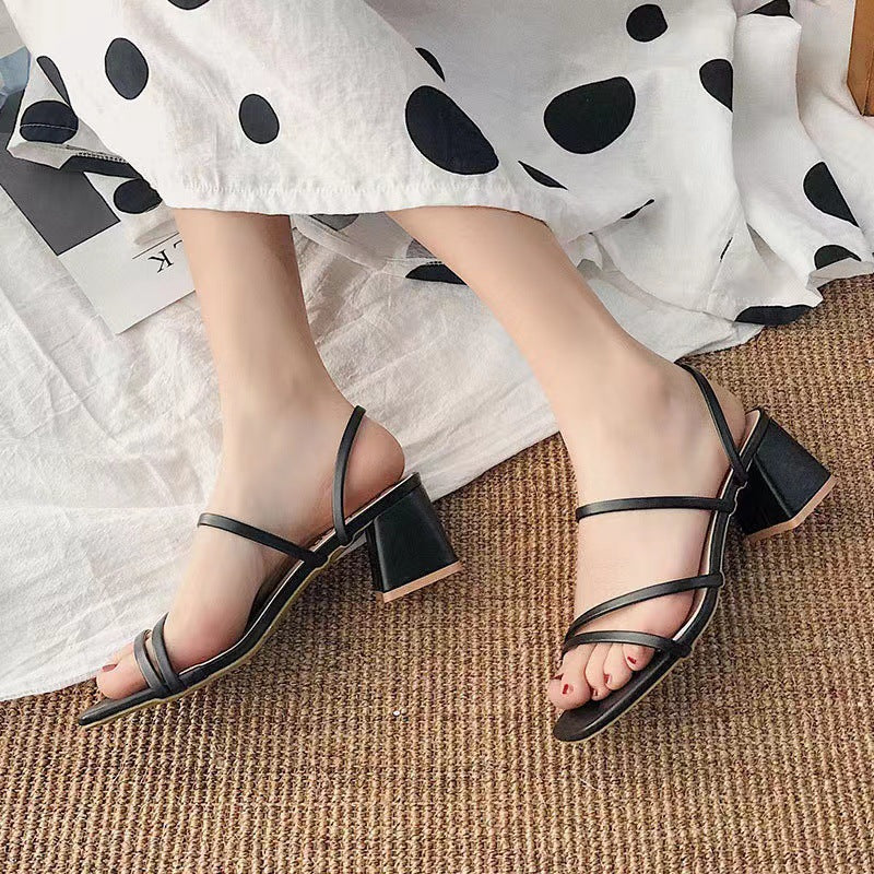 Damen Blockabsatz Sandalen mit modischem Riemendesign R&B