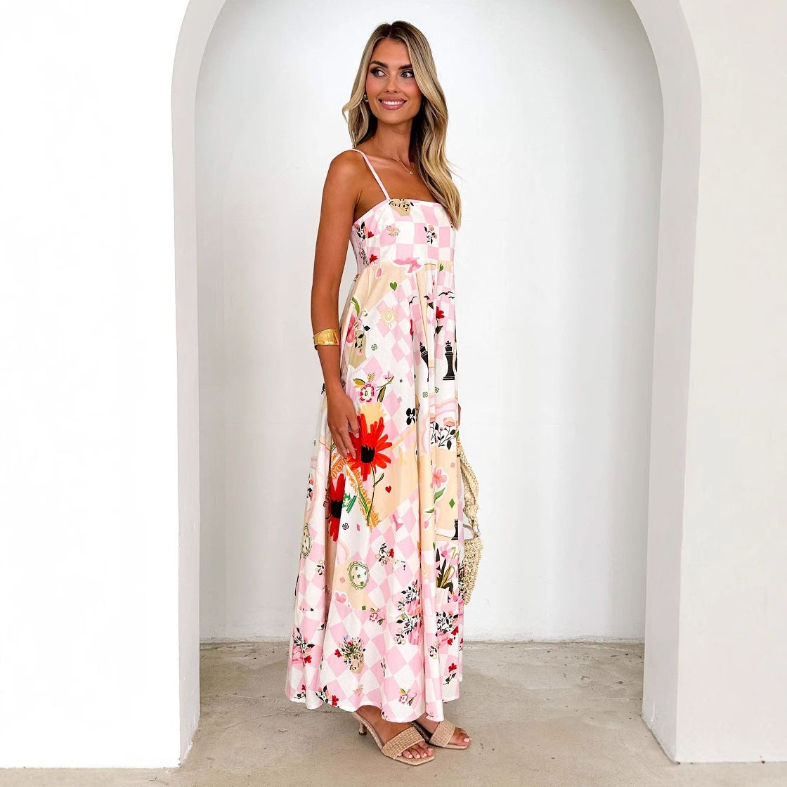 Damen Maxikleid mit elegantem floralem Design und schwingendem Rock R&B
