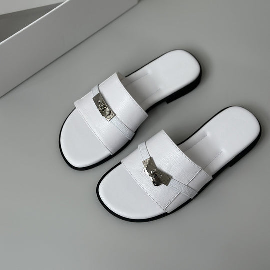 Damen Elegante und bequeme Sandalen mit modischem Schnallen-Detail R&B