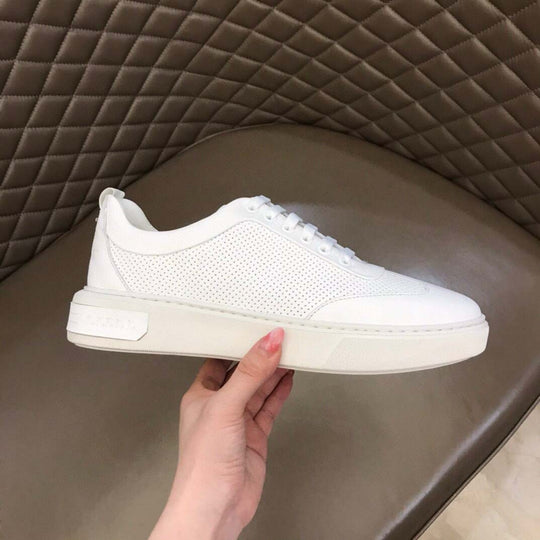 Damen Premium Sneaker mit atmungsaktiver Struktur und rutschfester Sohle R&B