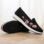 Damen Slip-On Sneaker mit floralem Stickmuster