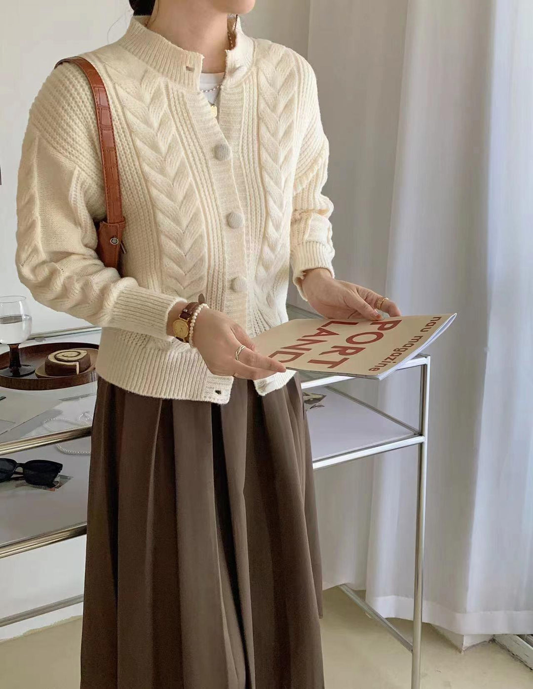 Damen gemütlicher Strickcardigan mit geflochtenem Muster und großen Knöpfen R&B