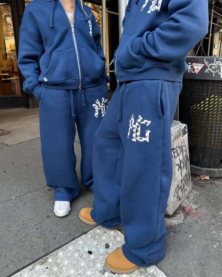Unisex nan weit geschnittene Kapuzen-Sweatjacke mit beidseitig öffnendem Reißverschluss und Logo-Applikation R&B