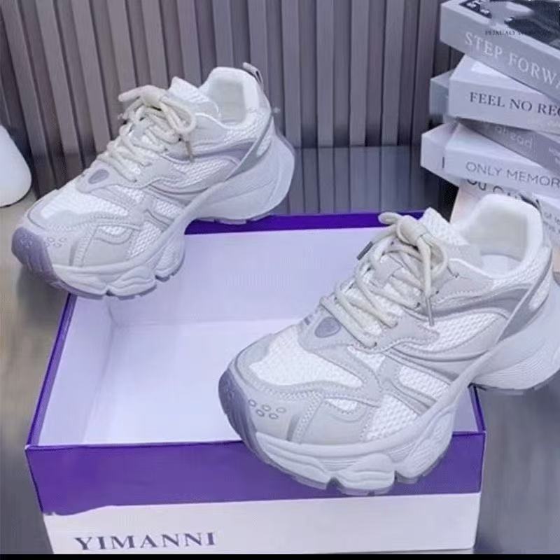 Damen Atmungsaktive Laufschuhe mit innovativem Sohlenprofil und stabiler Dämpfung R&B