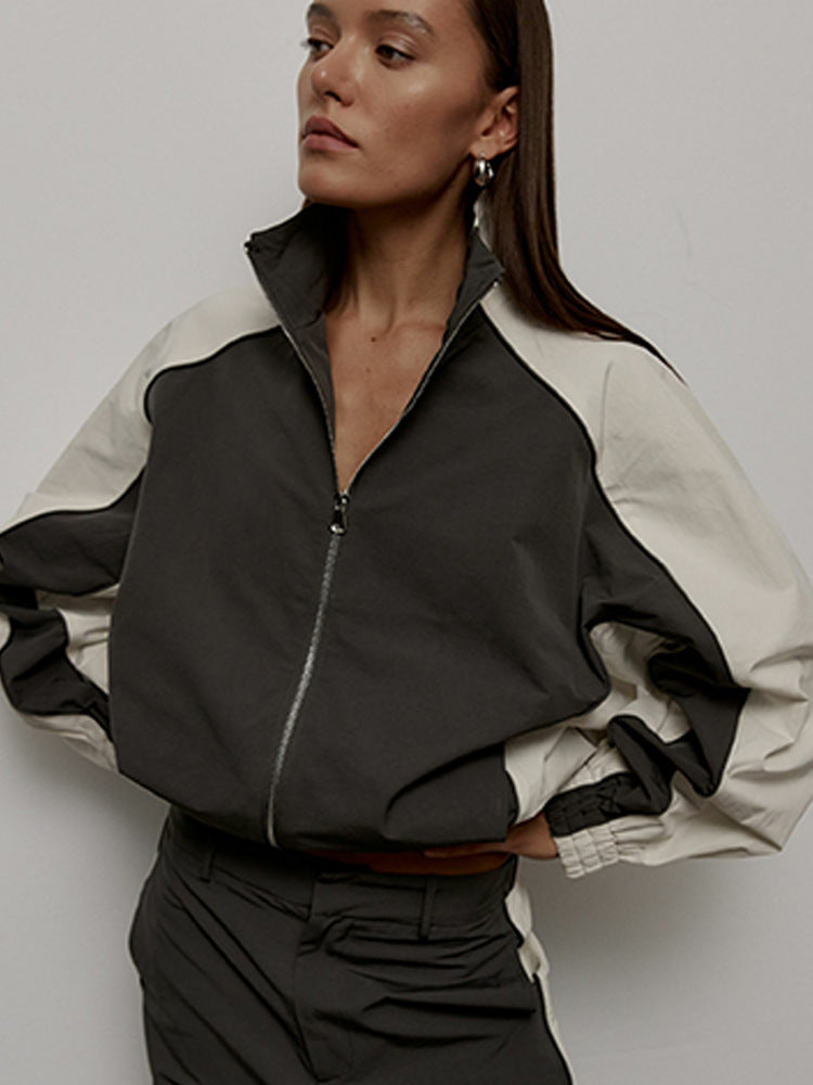 Damen Sportjacke mit hoch stehendem Kragen und kontrastierenden Ärmeln R&B