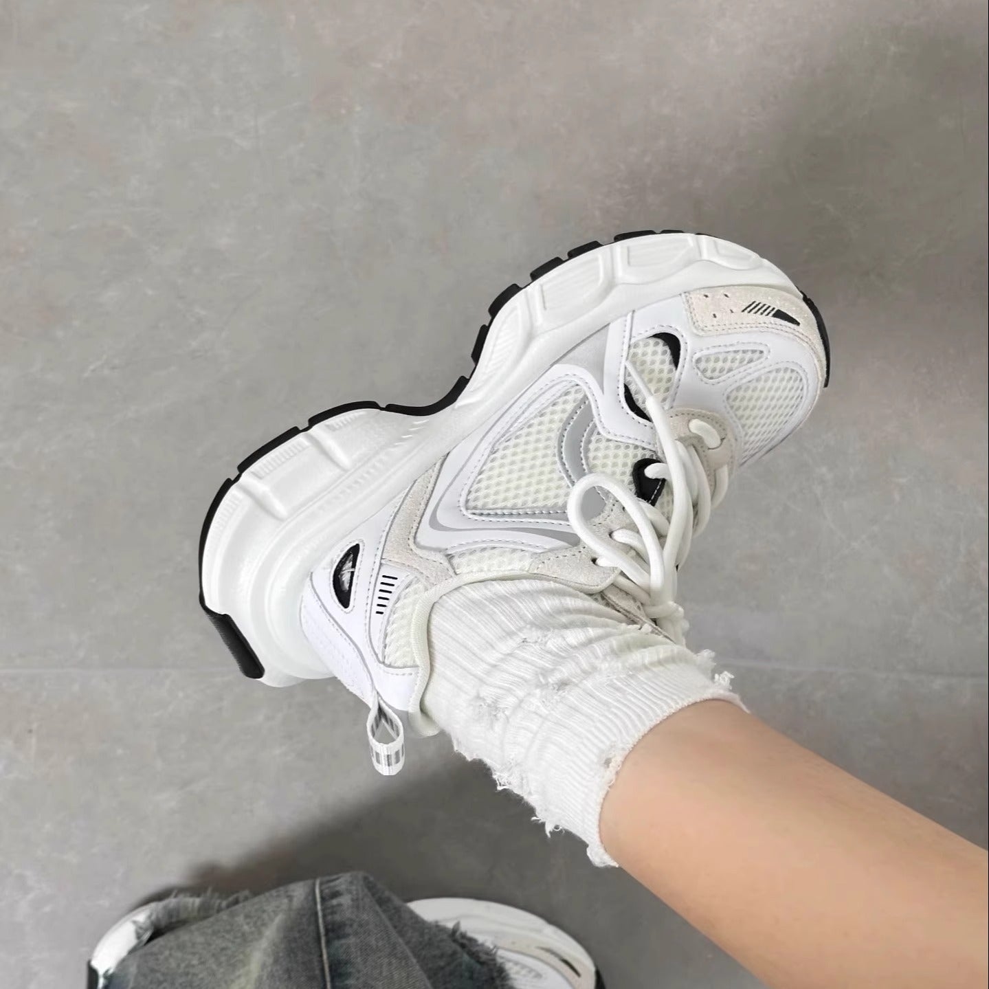 Damen Sportliche Sneakers mit atmungsaktiver Mesh-Oberfläche und dämpfender Sohle R&B