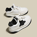 Damen Sneakers im stylischen Sportdesign mit atmungsaktiver Oberflächenstruktur und stabiler Sohle R&B