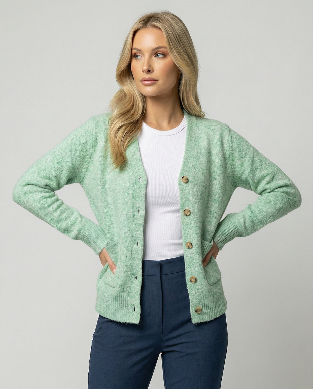 Damen hüftlanger Melange-Feinstrickcardigan mit Perlmuttknopfleiste und gerippten Bündchen R&B