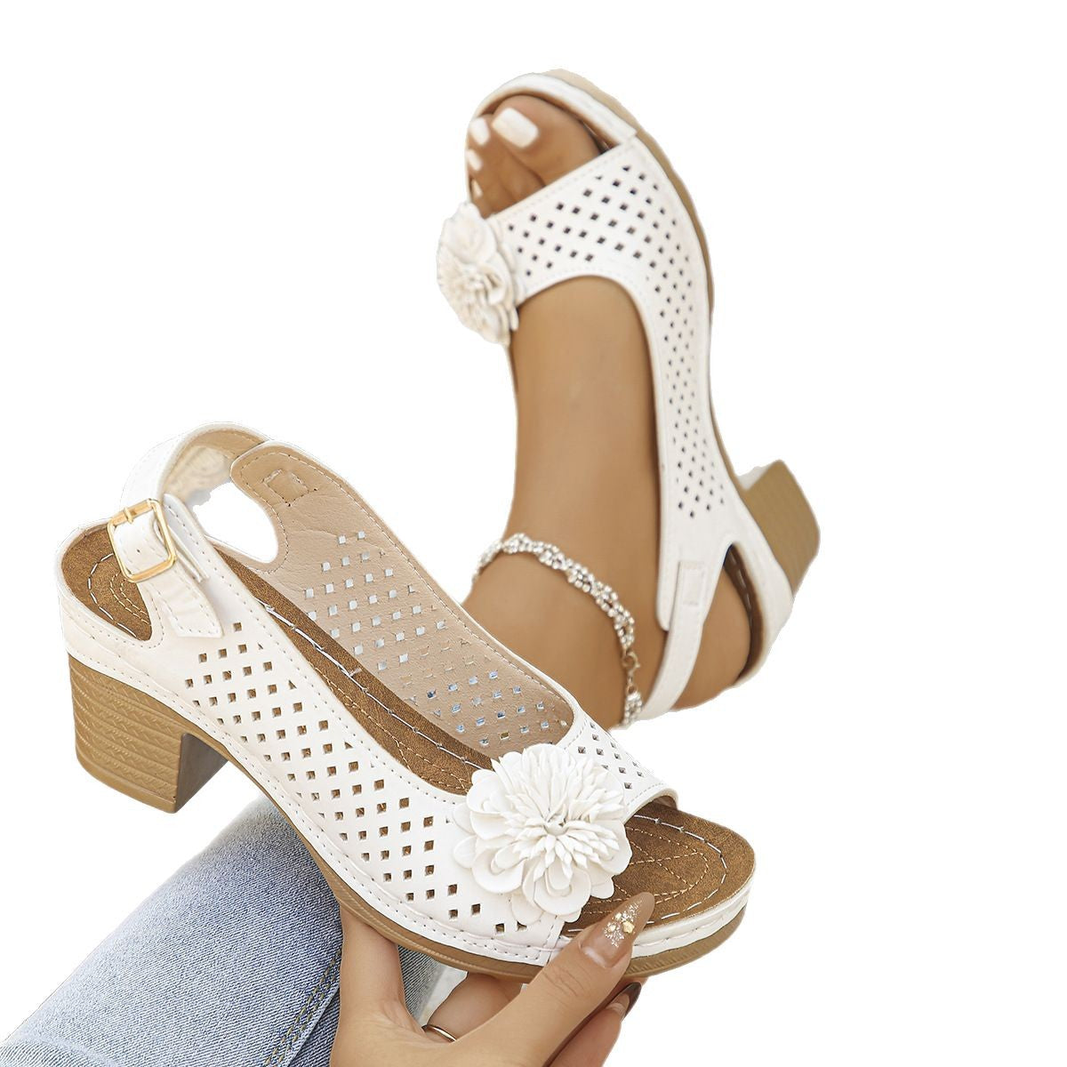 Damen Sandaletten mit floralem Detail von R&B