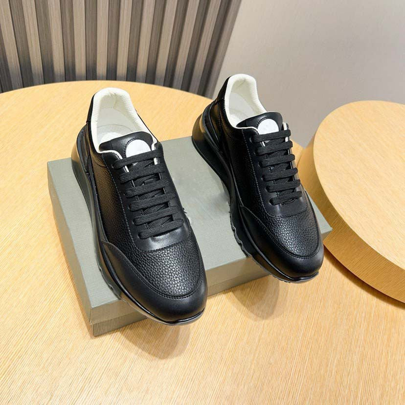 Damen sportive Sneakers mit bequemem Fußbett und atmungsaktiver Oberflächenstruktur R&B