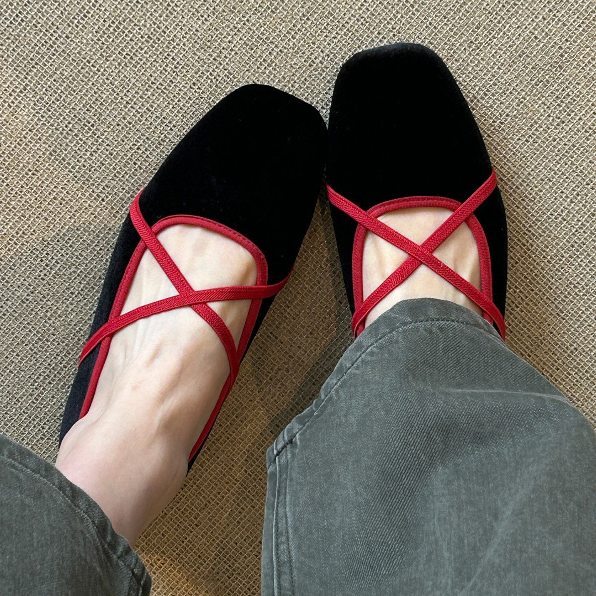 Damen elegante Ballerinas mit gekreuztem Riemchen-Design R&B