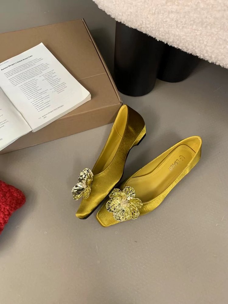 Damen elegante Ballerina-Pumps mit funkelndem Blumenakzent R&B