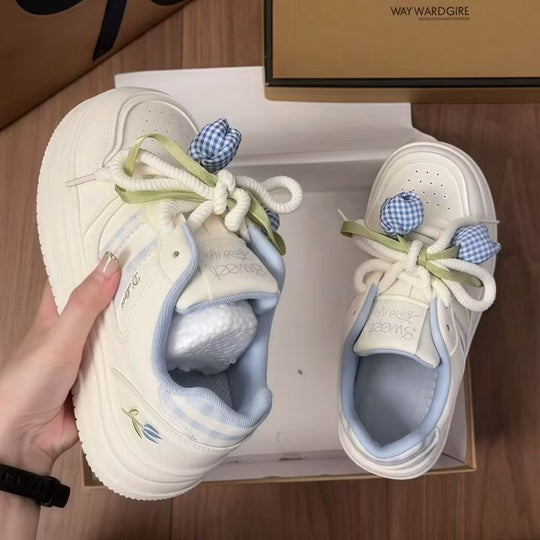 Damen Sneakers mit verspieltem Design und dekorativen Schleifen von R&B