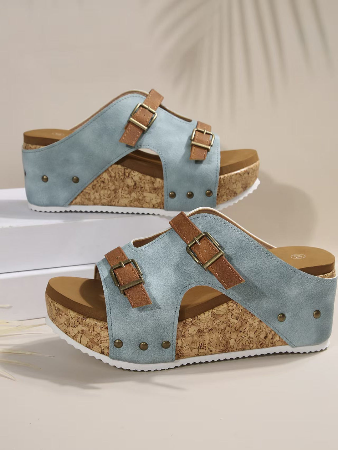 Damen bequeme Wedge-Pantoletten mit dekorativen Riemchen und korkgesunder Sohle R&B