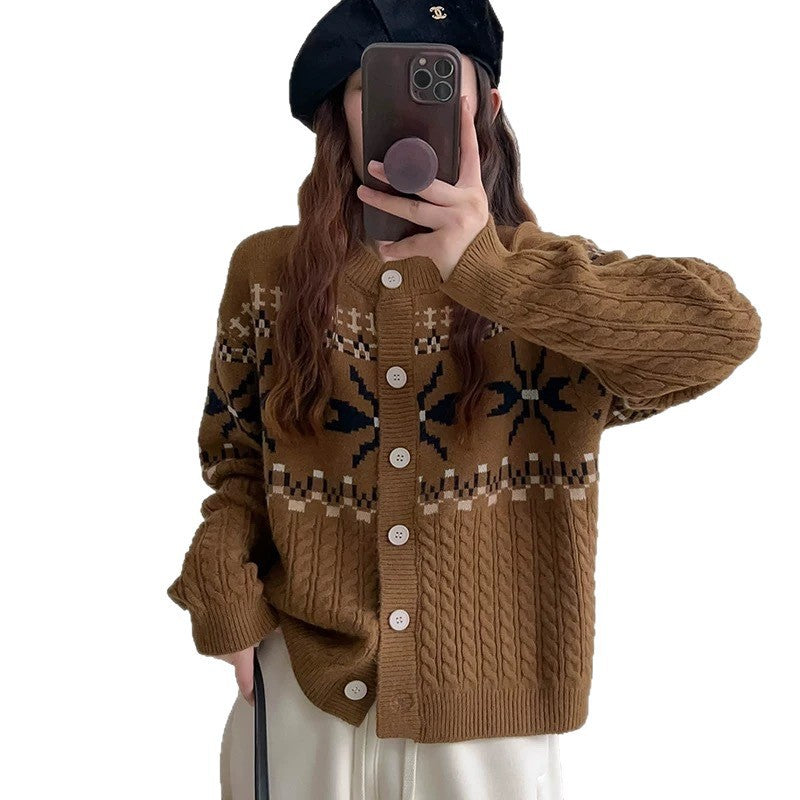 Damen Grobstrick-Cardigan mit dekorativem Zopfmuster und Knopfdetails R&B