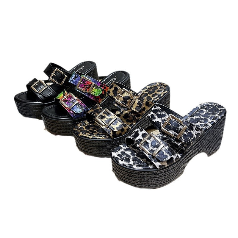 Damen Plateau-Sandalen mit modischem Schnallen-Design R&B