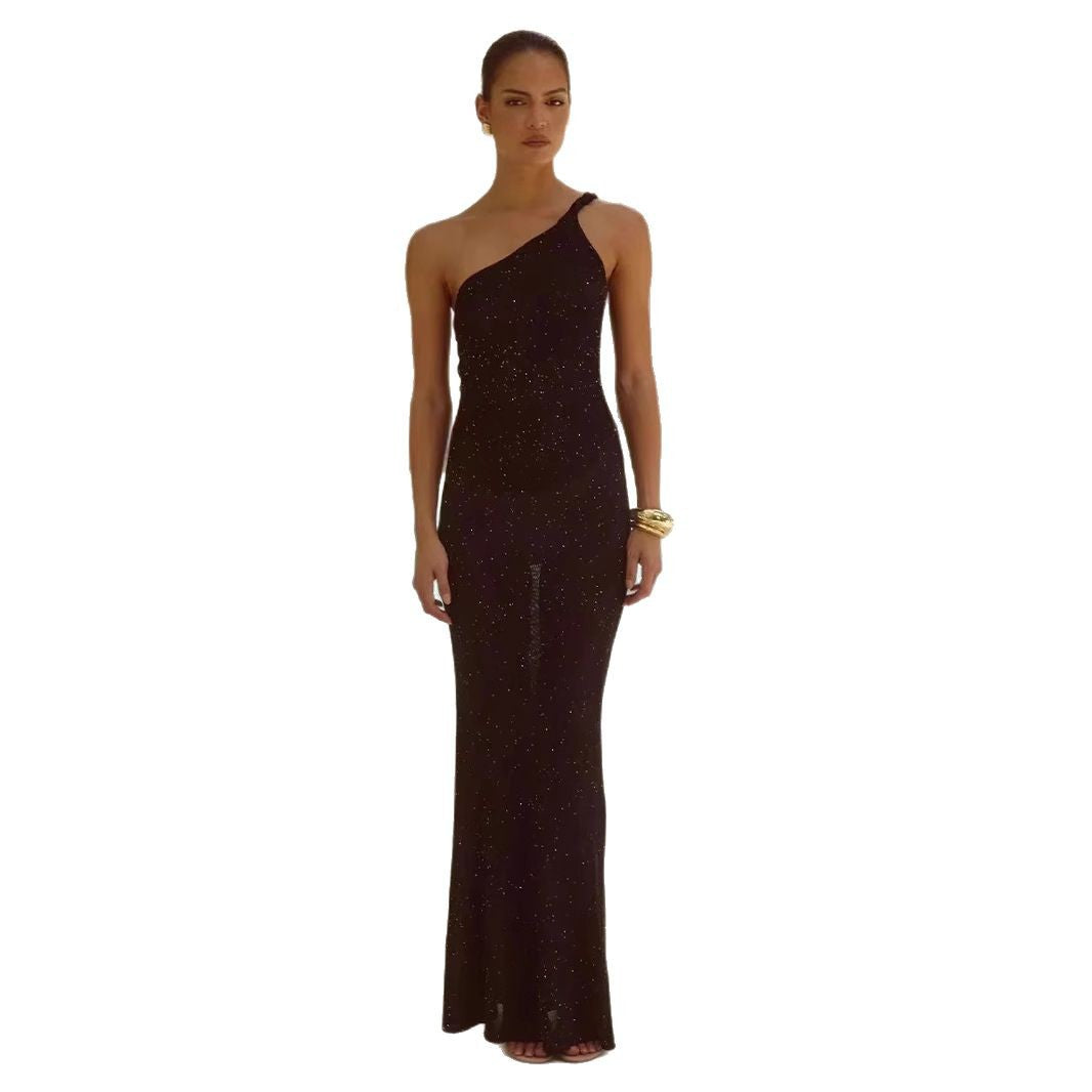 Damen Elegantes Maxikleid mit asymmetrischem Träger und schimmernden Akzenten