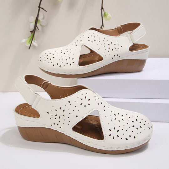 Damen Bequeme und elegante Sandalen mit luftigen Ausschnitten R&B