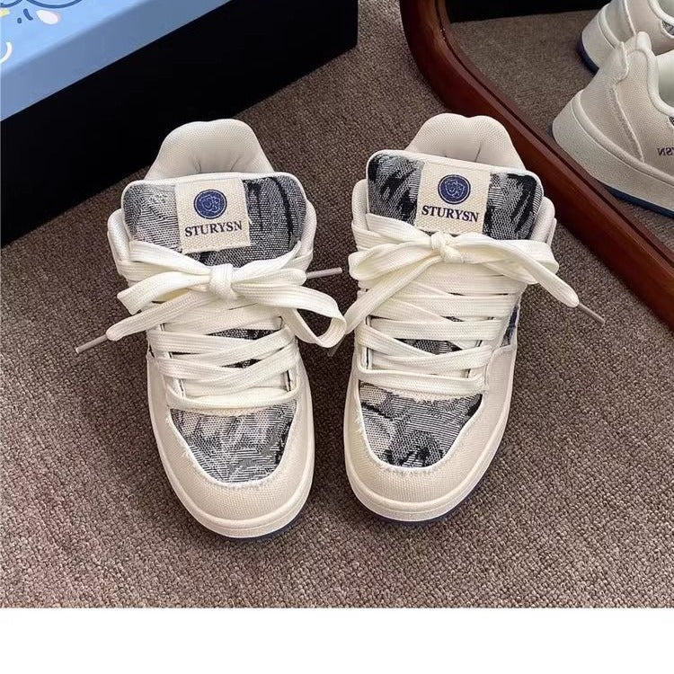 Damen Vintage Sport Sneakers mit modischem Denim-Design