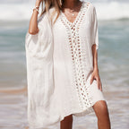 Damen eleganter Strandponcho mit raffinierten Häkelakzenten und tiefem V-Ausschnitt R&B