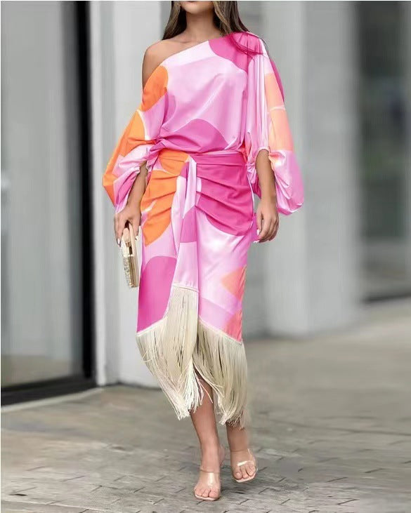 Damen Wickelkleid mit asymmetrischem Schnitt und fransenbesetztem Saum Heidi-Mode
