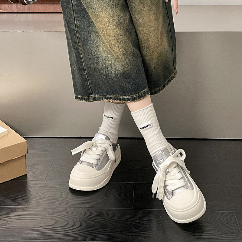 Damen Plateau Sneakers mit metallisch-glänzender Oberfläche und robustem Sohlenprofil R&B