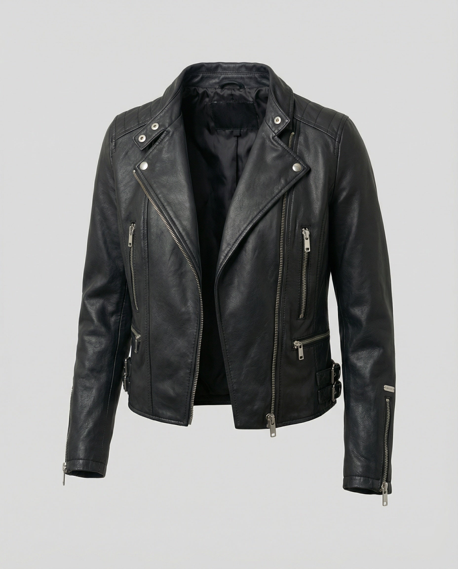 Damen kurz geschnittene taillierte Bikerjacke mit asymmetrischem Reißverschluss gesteppter Ärmelpartie und seitlichen Schnallenbändern R&B