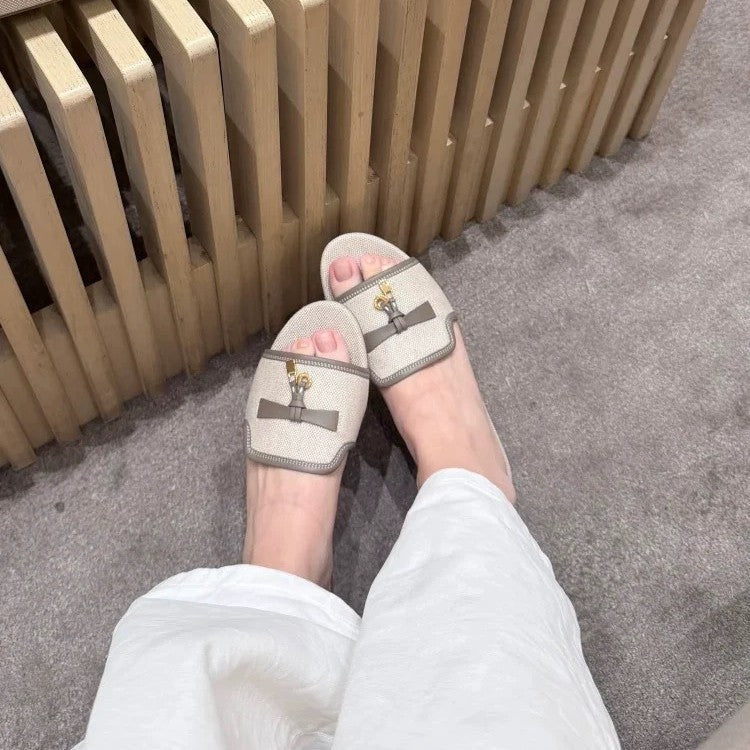 Damen elegante Mules mit modischem Schleifenakzent und hochwertiger Oberflächenstruktur