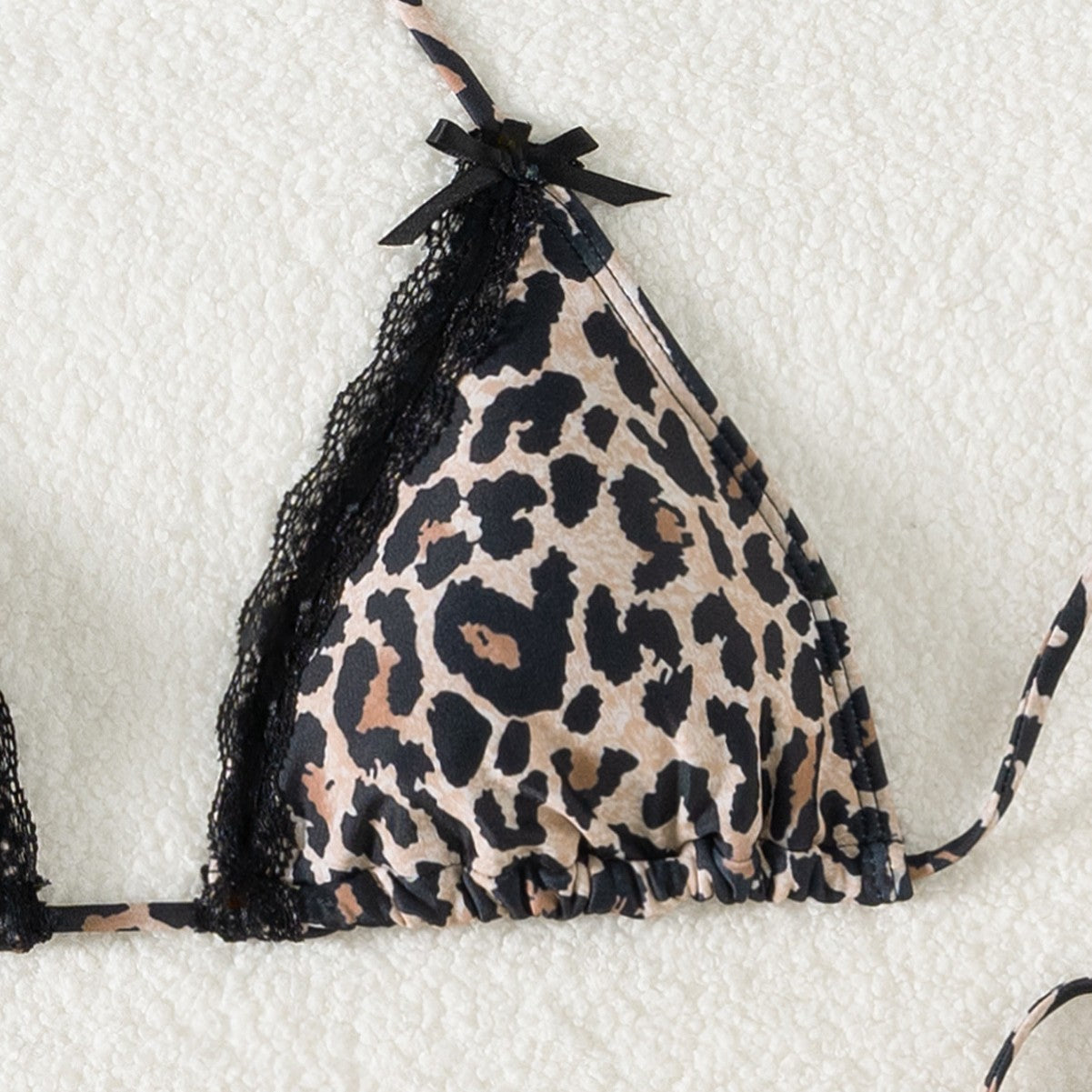 Damen Triangel-Bikini mit Spitzendetails und verstellbaren Trägern R&B