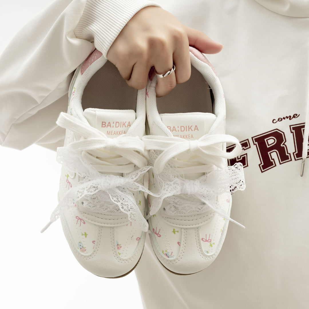 Damen Sneakers mit elastischem Schnürsystem und Komfort-Fußbett R&B