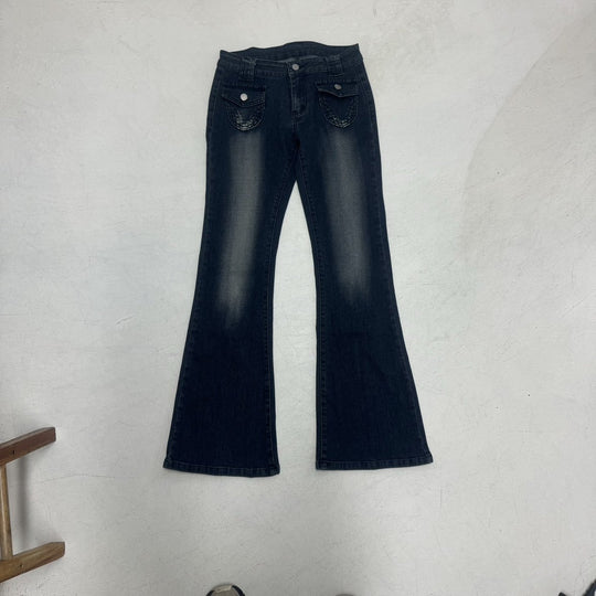 Damen Flared Jeans im klassischen Schnitt mit dekorativen Taschen R&B