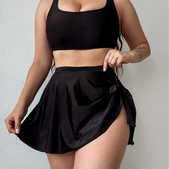 Damen Sportliches Badeoutfit mit schmeichelndem Rock R&B