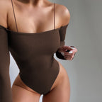 Damen Off-Shoulder Bodysuit mit langen Ärmeln und schmalen Trägern