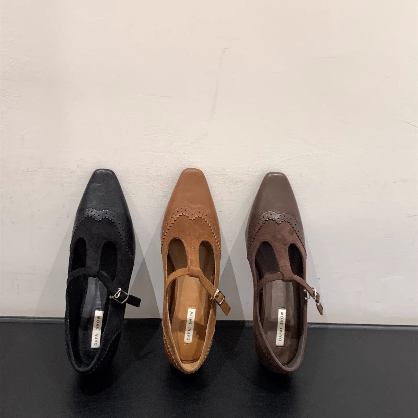 Damen elegante Schnürschuhe mit modischer Schnallenverzierung R&B