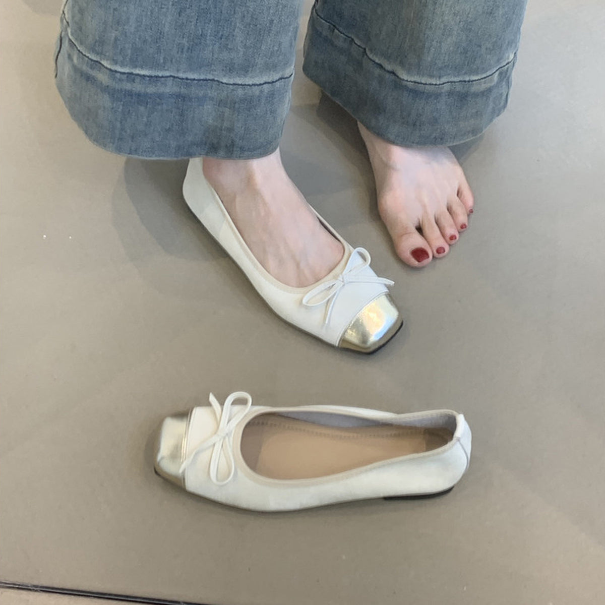 Damen elegante Ballerinas mit glänzendem Obermaterial und zierlicher Schleifenverzierung R&B