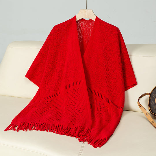 Damen eleganter Strickponcho mit fransigen Details und markantem Muster R&B