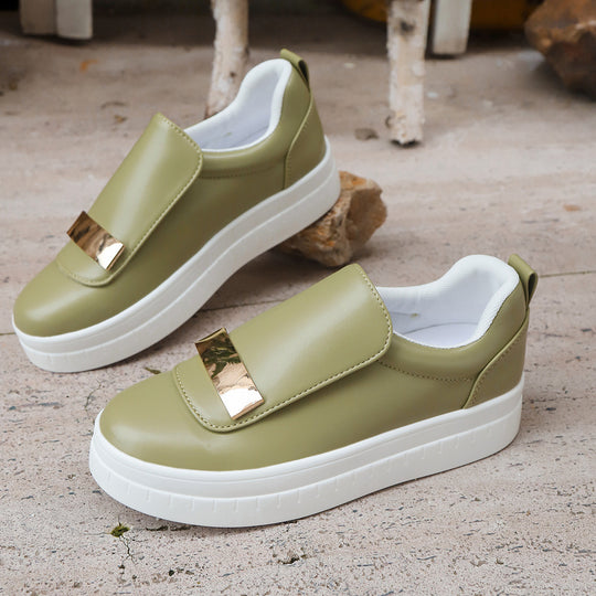 Damen Komfortable Slip-On Sneakers mit modernem Metallic-Detail R&B
