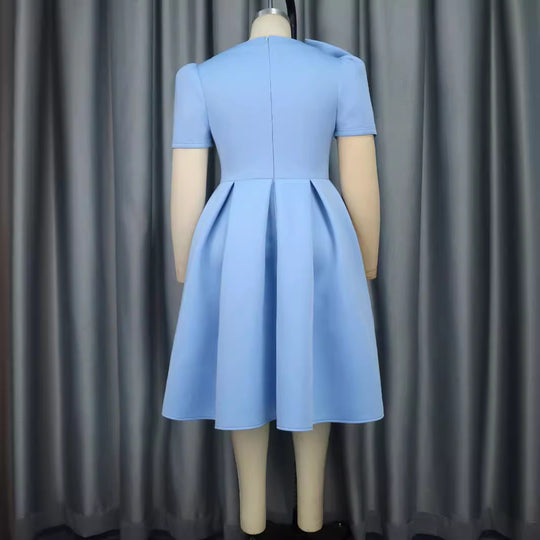 Damen Cocktailkleid mit kunstvollem Schleifenakzent und taillierter Silhouette R&B