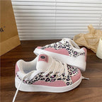 Damen Sneakers mit verspieltem Design und bequemer Sohle R&B
