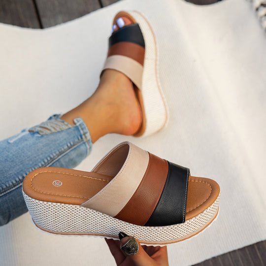 Damen Wedge-Pantoletten mit dekorativen Riemen und atmungsaktivem Fußbett R&B