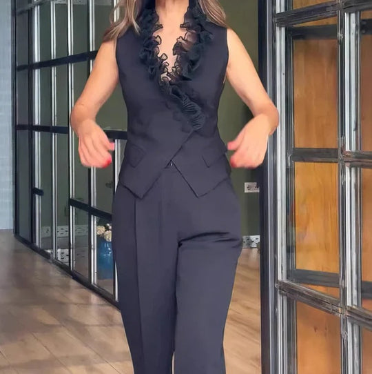 Damen nan ärmelloses Weste-Set mit Rüschen-Spitzenkragen und hochgeschnittener Faltenhose im Anzugstil R&B