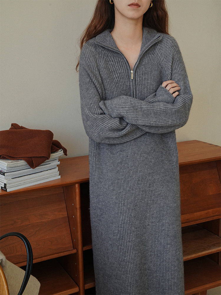 Damen Strickkleid mit hohem Kragen und Reißverschluss R&B