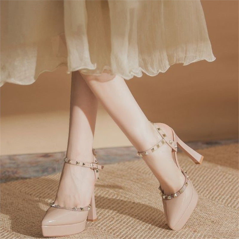 Damen elegante Plateau-Pumps mit Schmuckdetails R&B