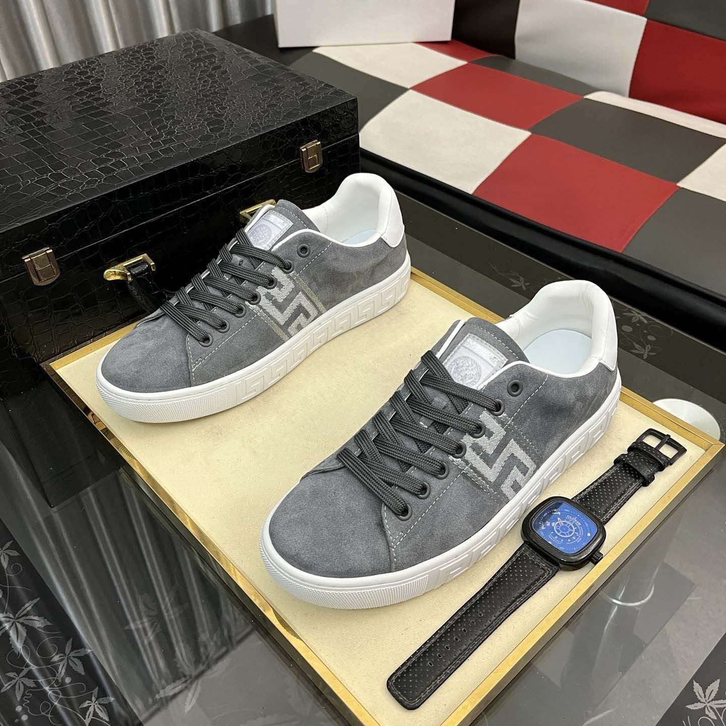 Damen Sneakers mit modischem Logo-Detail und rutschfester Laufsohle R&B