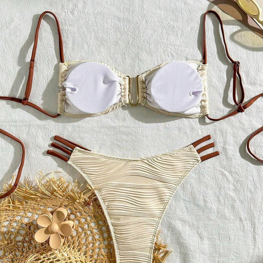 Damen Triangel-Bikini mit elegantem Raffungsdesign und modischen Trägerdetails R&B